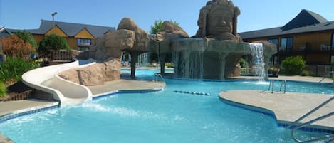 Indoor pool, outdoor pool