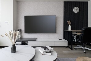 Interior - 2 min to MRT, 4B2b Shopping/Restaurant District (Taipei)