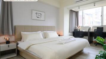 4 bedrooms, desk, iron/ironing board, travel cot