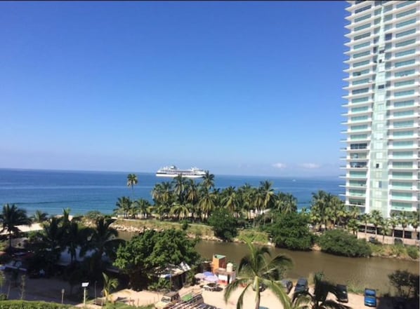Classic Apartment | Beach/ocean view - Encantador Departamento con Vista al Mar (Puerto Vallarta)