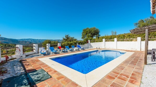Pool - Cantoblanco I Viñuela by Ruralidays (Málaga)