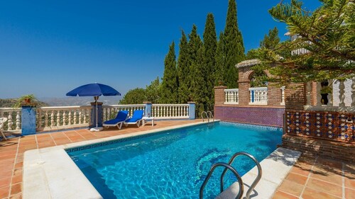 Sierra Tejeda - Casa Jardín Alcaucín by Ruralidays