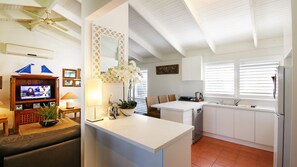 Fridge, microwave, oven, dishwasher - Beach Belle Lorne - Charming Beach Home (Lorne)