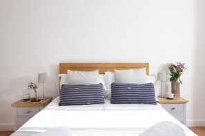 3 dormitorios, tabla de planchar con plancha, wifi y ropa de cama