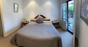 1 室のベッドルーム、デスク、アイロン / アイロン台、WiFi