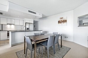 2 Bedroom Apartment | In-room dining