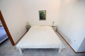 1 bedroom, free WiFi, bed sheets - Apartment in Duće with Seaview, Balcony, Air condition, WIFI (132-6) (Duce)