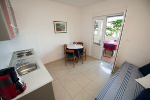 Dining - Apartment in Duće with Seaview, Terrace, Air condition, WIFI (132-10) (Duce)