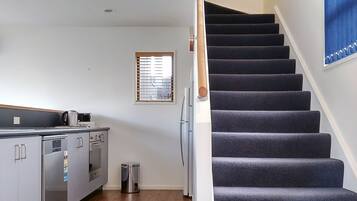 Maisonette | Eigene Küche | Großer Kühlschrank, Mikrowelle, Ofen, Herdplatte