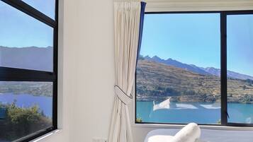 3 Bedrooms Duplex | 3 bedrooms, iron/ironing board, travel crib, free WiFi