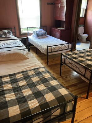 3 chambres, Wi-Fi gratuit, draps fournis