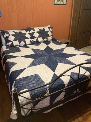 3 bedrooms, free WiFi, bed sheets, wheelchair access