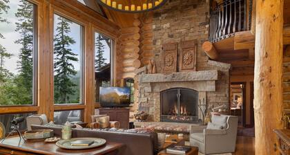 HILLTOP HIDEAWAY- A Magical Mountain Ski Estate with Game Room, Hot Tub, and Vie