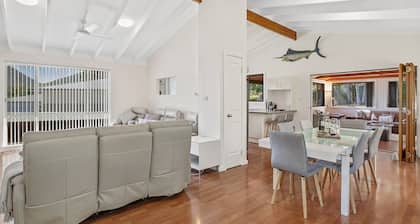 Ocean Beach Pet Friendly near Shoal Bay Beach