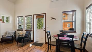 House | Private kitchen | Dishwasher, cookware/dishes/utensils