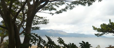 Classic Quadruple Room, Lake View | Mountain view