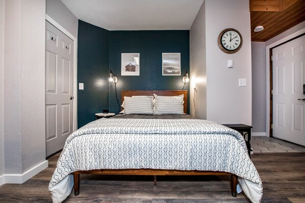 1 bedroom, free WiFi, bed sheets