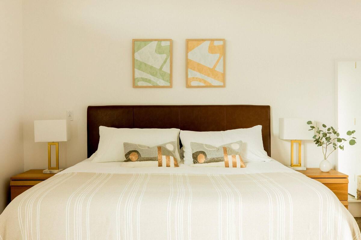 Premium bedding, free WiFi, bed sheets