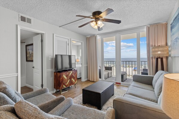 Een televisie en een dvd-speler