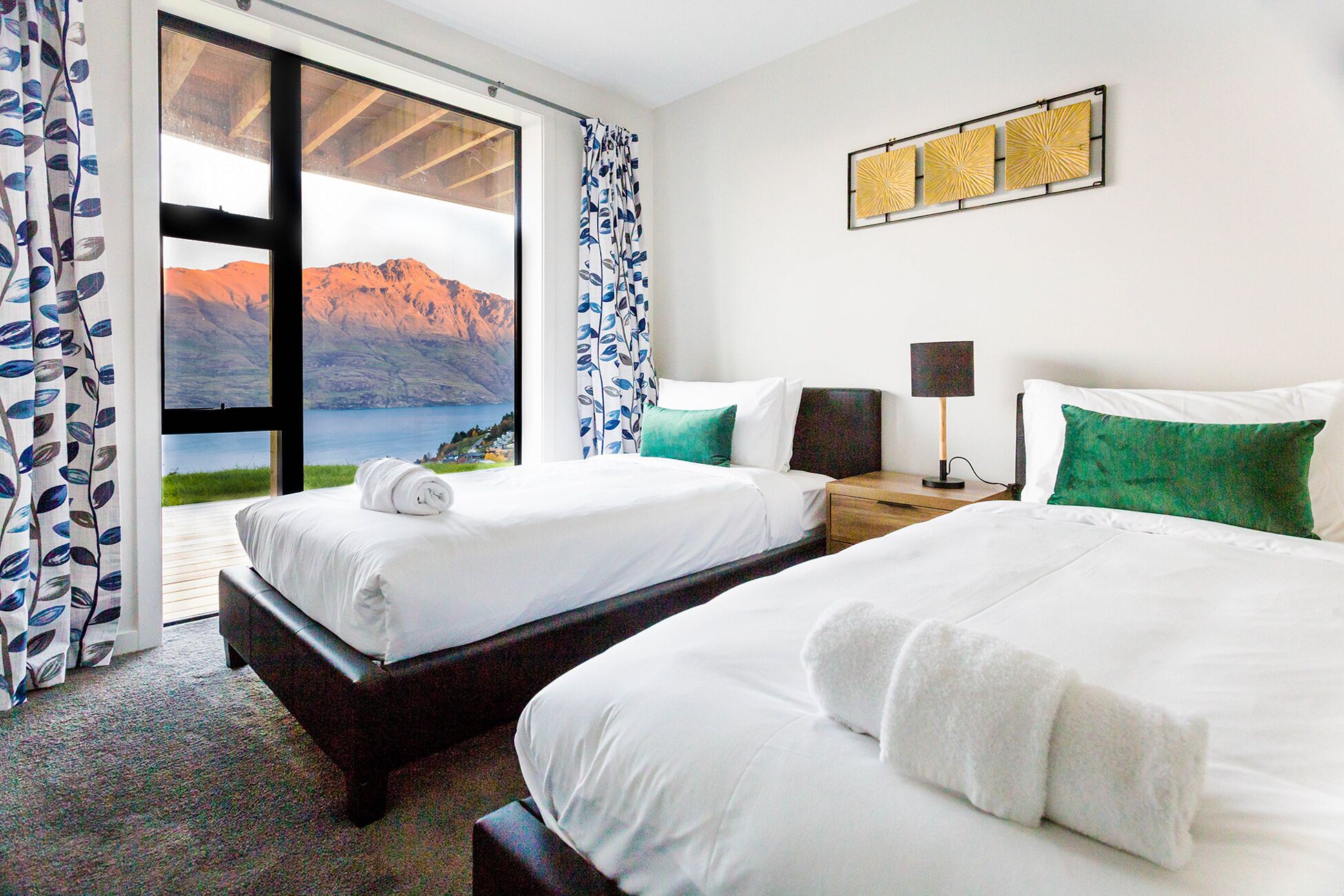 3 Bedrooms Deluxe House | 3 bedrooms, iron/ironing board, travel crib, free WiFi