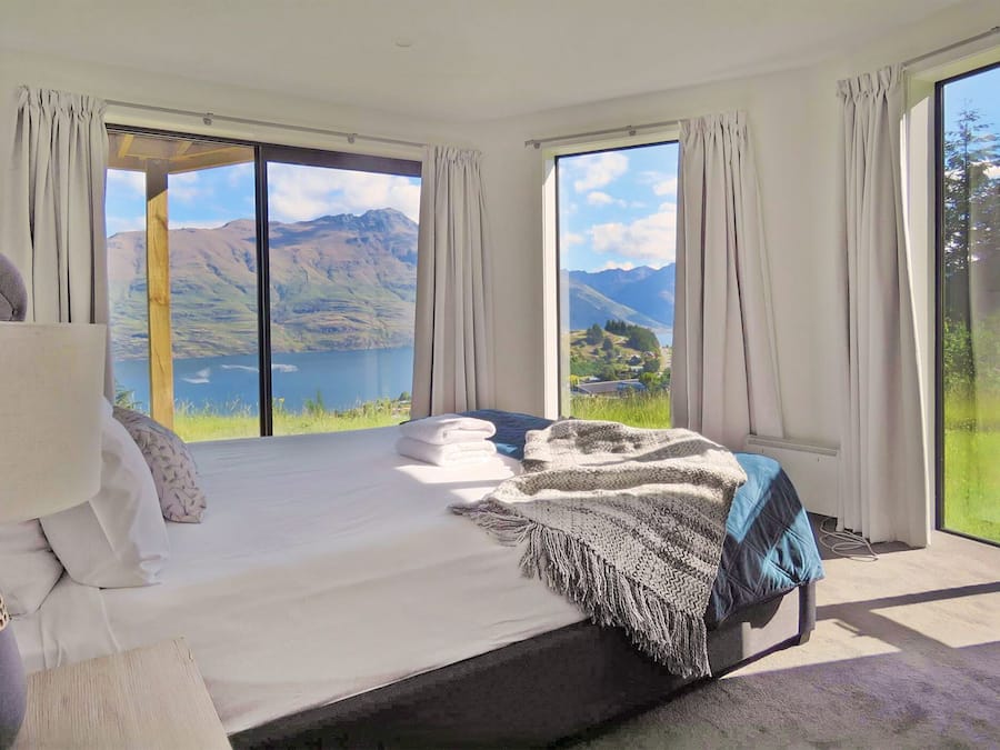 3 Bedrooms Deluxe House | 3 bedrooms, iron/ironing board, travel cot, free WiFi