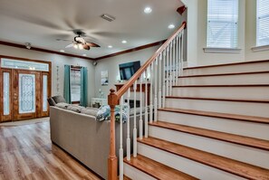 Interior - Pet-Friendly Destin Home | Walk to Beach, Pool Access & 4 Bikes Included (Destin)