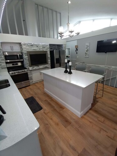 Spacious home 28 miles from Downtown Chicago