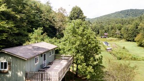 Exterior - Enchanted Mountain Cottage on quaint farm with creek and opt. breakfast (Purlear)