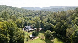 Exterior - Enchanted Mountain Cottage on quaint farm with creek and opt. breakfast (Purlear)