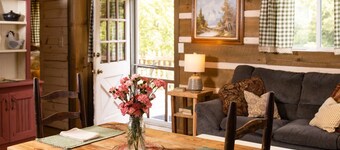 Enchanted Mountain Cottage on quaint farm w/creek and trail. Breakfast available