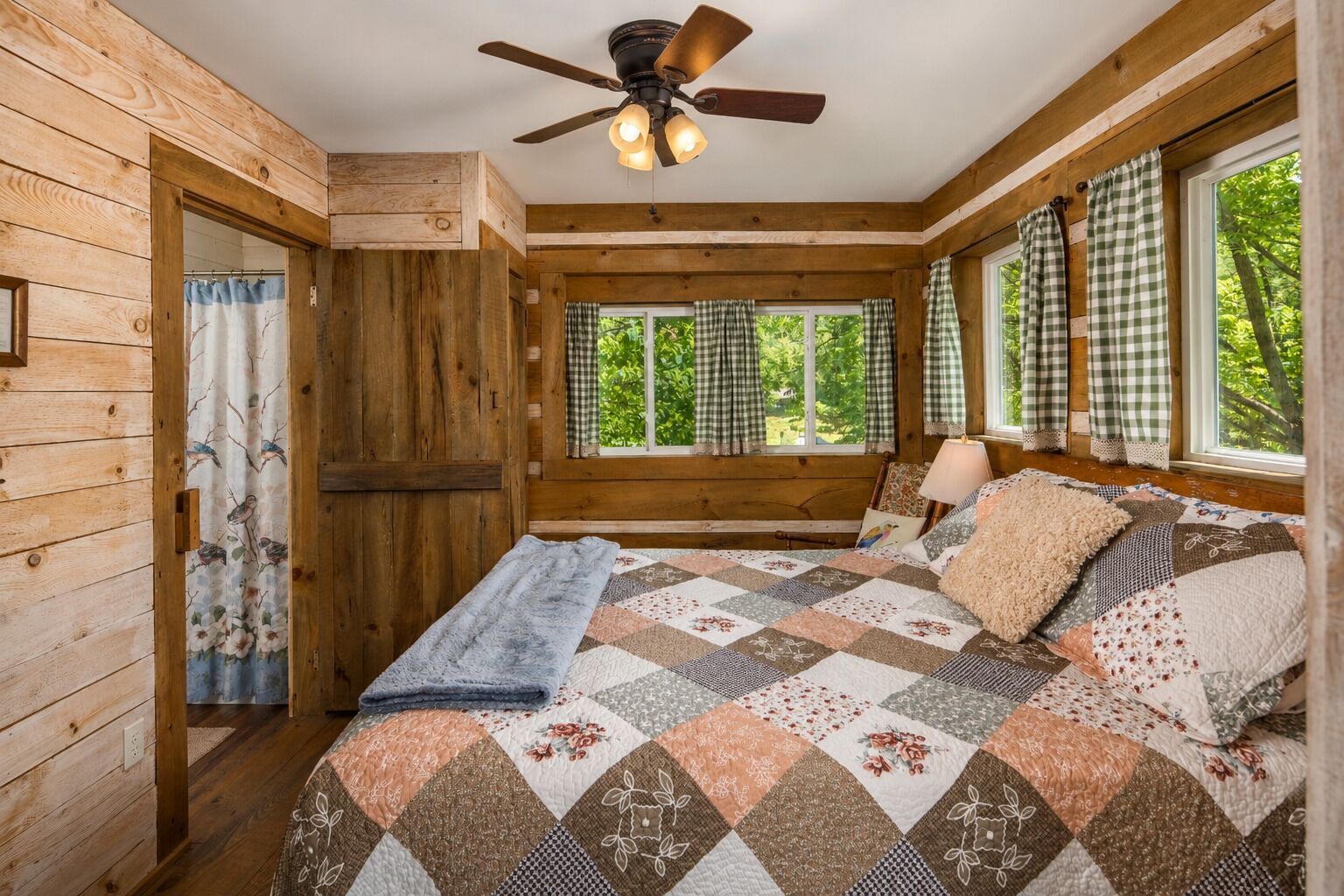 1 bedroom, iron/ironing board, WiFi (free), bed sheets
