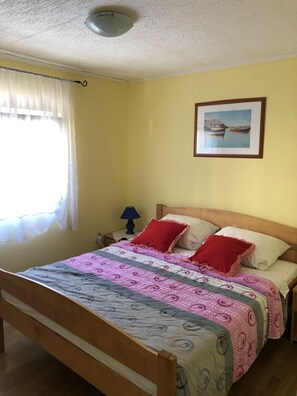 2 bedrooms, free WiFi, bed sheets, wheelchair access