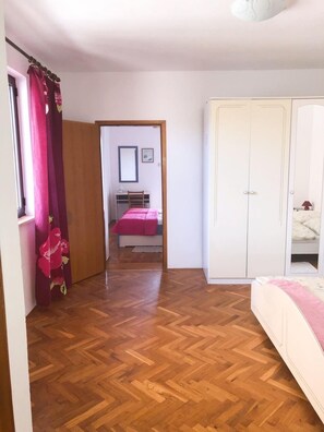 2 bedrooms, free WiFi, bed sheets