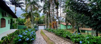 SITE IN UBATUBA WITH SWIMMING POOL AND FISHING POND