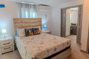 5 bedrooms, iron/ironing board, WiFi, bed sheets