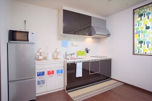 Private Vacation Home | Private kitchenette | Fridge, microwave, electric kettle, rice cooker - SC1 Kaikanoyado (Osaka)