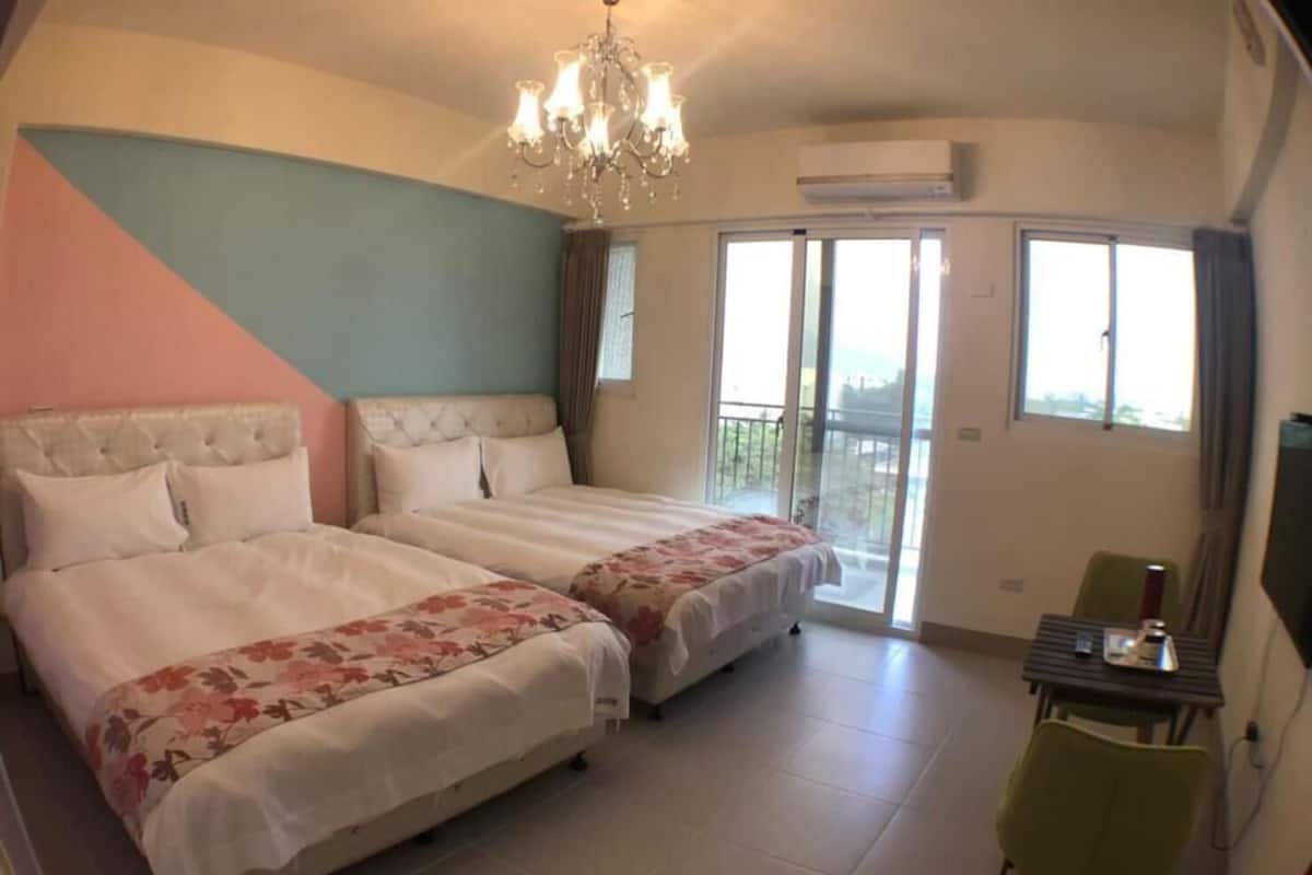 Desk, blackout curtains, soundproofing, free WiFi