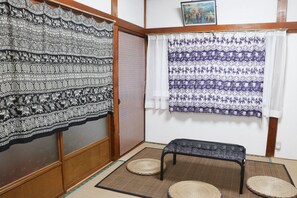 Family Room, Mountain View | Free WiFi - Kikunoya (Kozushima-mura)