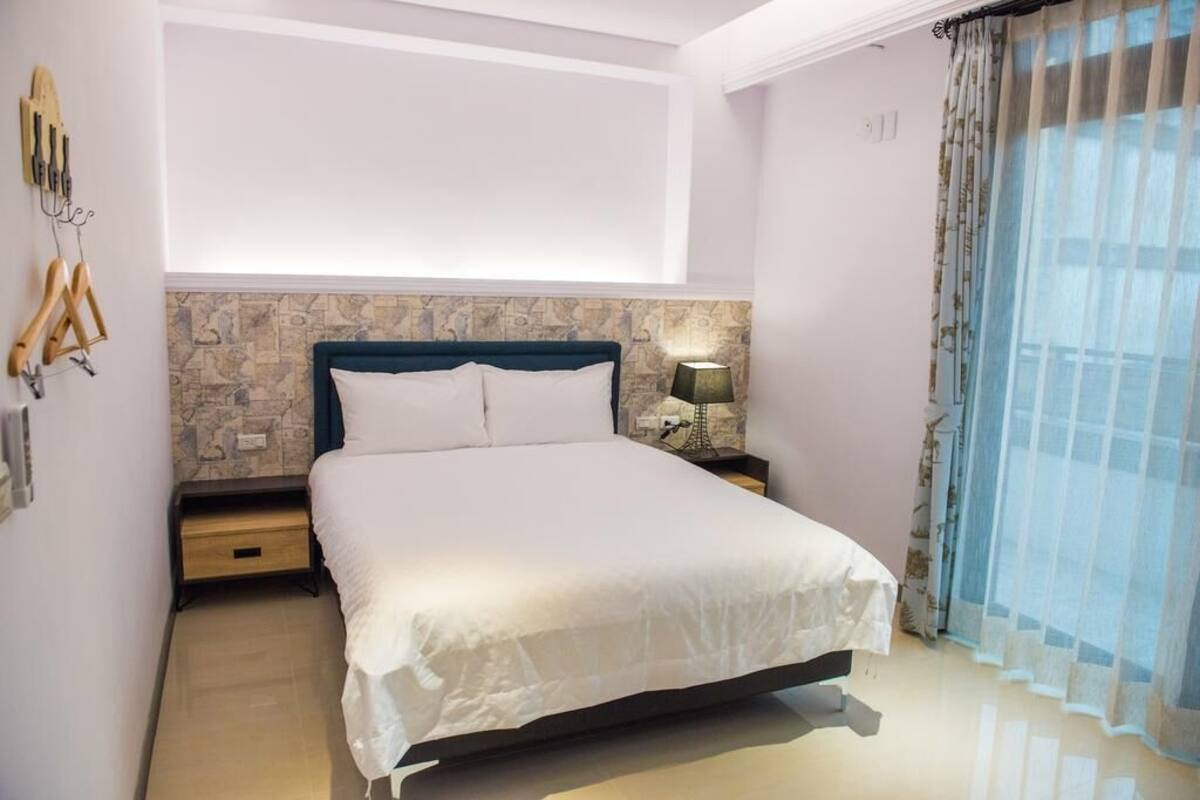 Sistema de insonorización, wifi gratis y ropa de cama 
