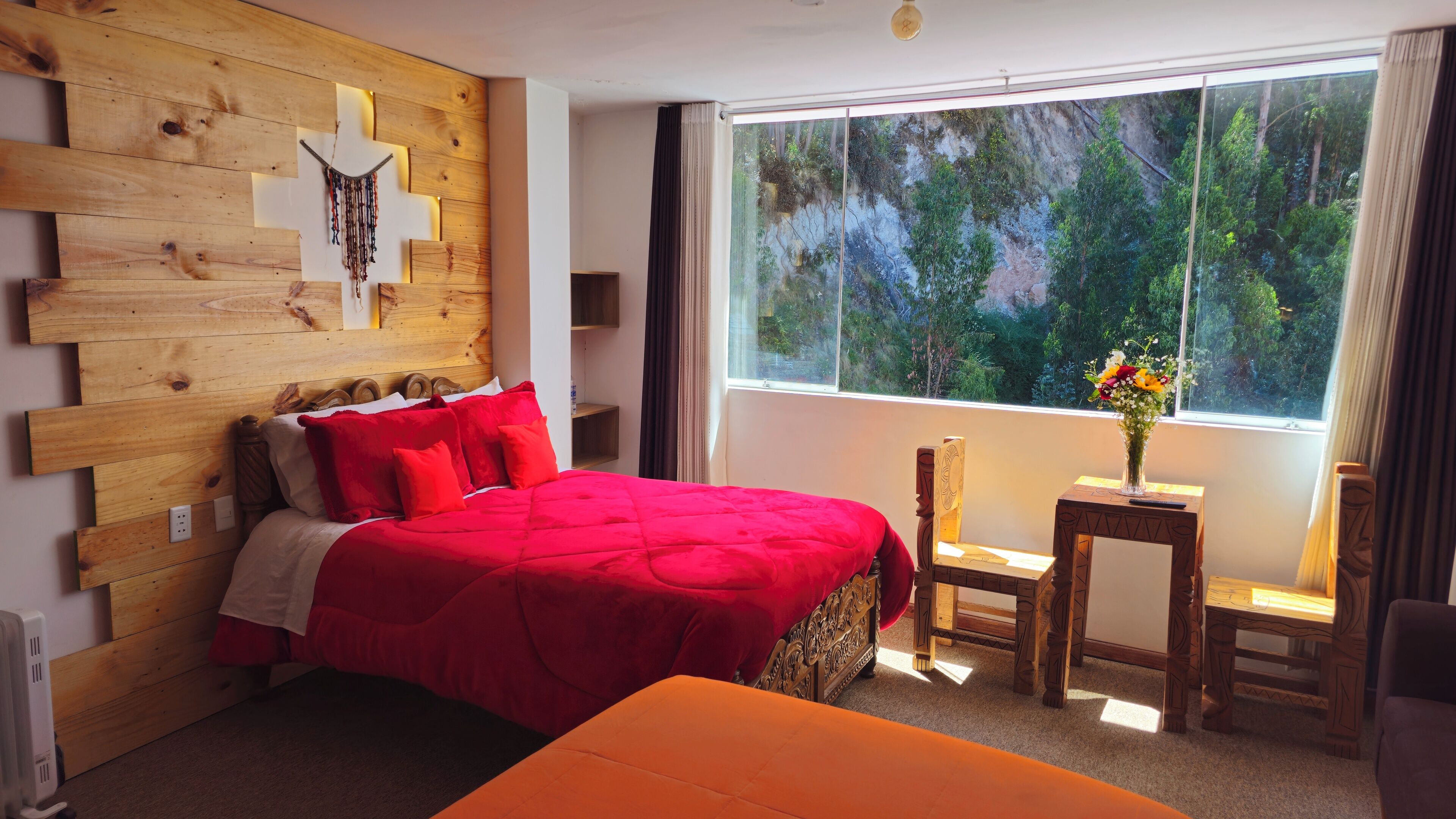 標準雙人房 | 羽絨被、Tempur-Pedic 床墊、獨特裝潢、布置獨特