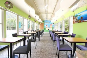 Desayuno continental incluido todos los días 