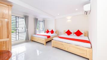 Desk, free WiFi, bed sheets