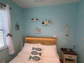 2 bedrooms, iron/ironing board, travel cot, free WiFi