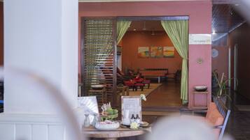 Couples treatment room(s), body treatments, aromatherapy