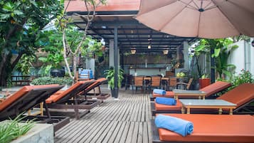 Poolbar