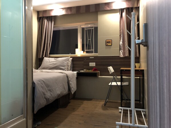 Soundproofing, free WiFi - Starry Inn (Kowloon)