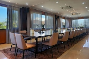 Dining - Griptha Hotel (Kudus)