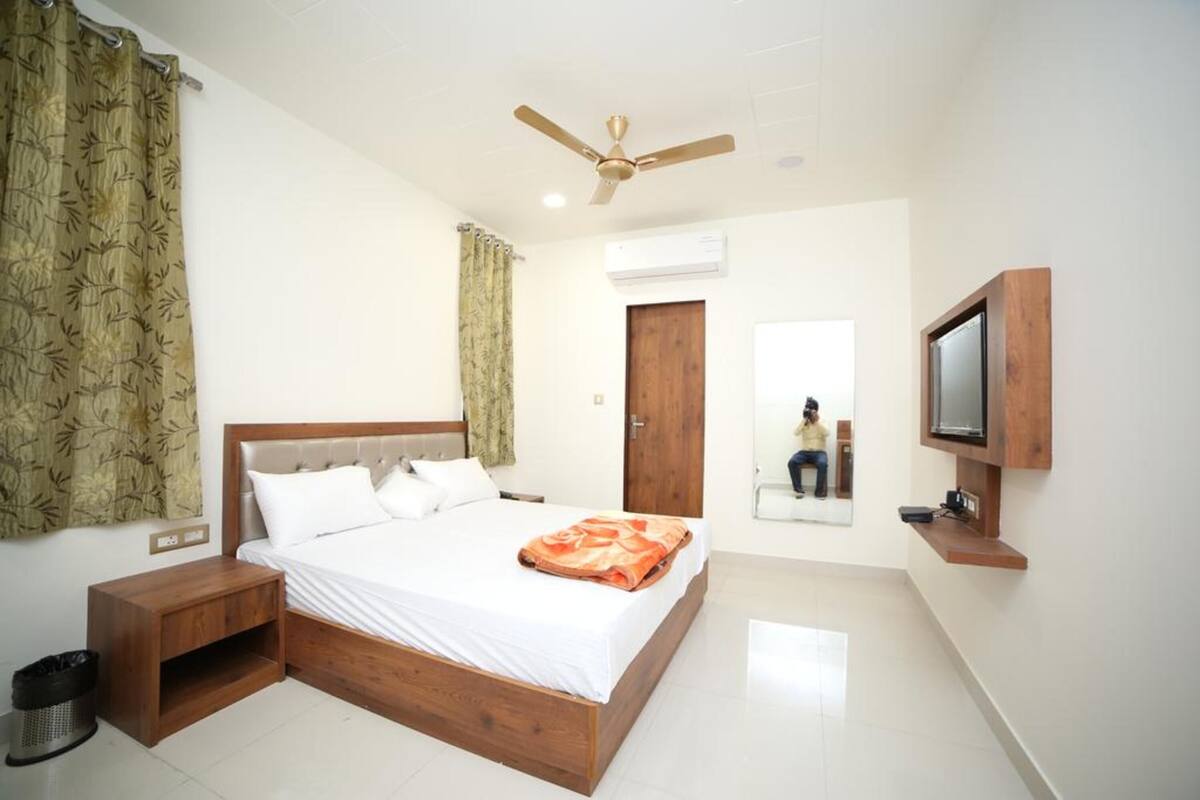 Executive Room | Free WiFi