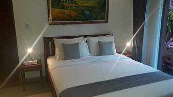 1 bedroom, in-room safe, free WiFi, bed sheets