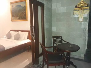 1 bedroom, in-room safe, free WiFi, bed sheets - Cozy small Villa in the middle of lush jungle view (Gianyar)